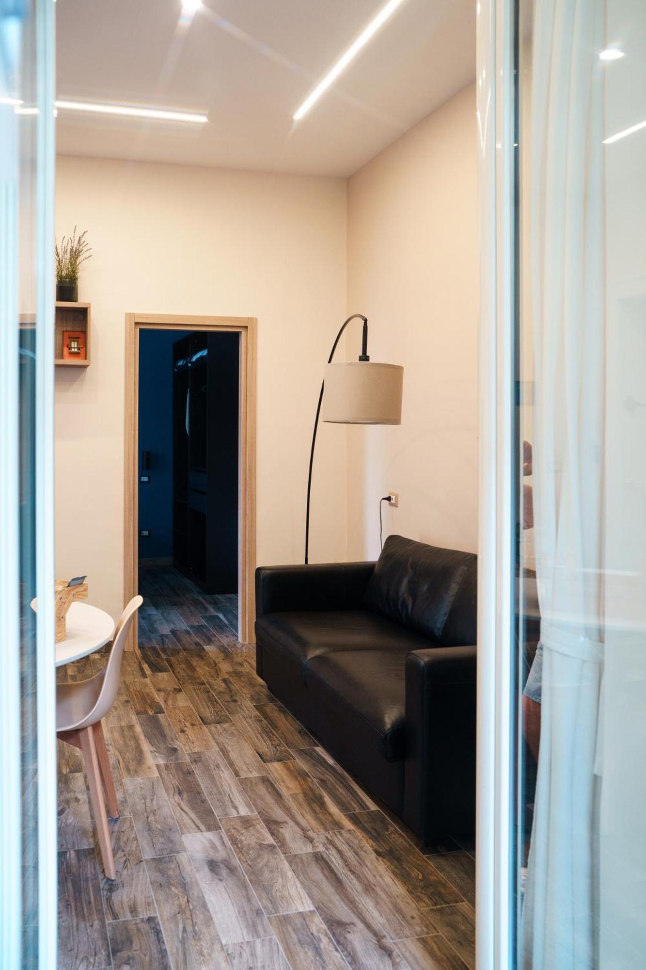 Chiatamone Relais Apartment Наполи Екстериор снимка